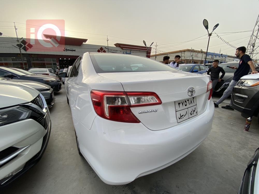 تۆیۆتا کامری